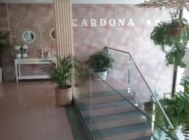 Hostal Residencia Cardona, hotel Arrecifében