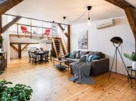 Cozy Studio Mansard Riga Old Town Aptartment, AC