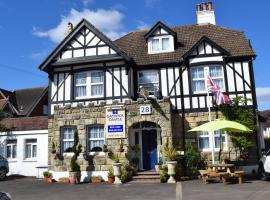 Gatwick Castle B&B, hotell i Horley