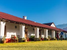 ESTANCIA LOS CUARTOS, hotel with parking in Tafí del Valle