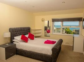 Cliff Top Apartment 3 Bedroom, hotel i Shanklin