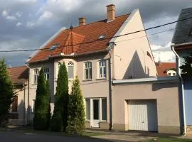 Zoli Apartmanok-Zoli Kölcsey 19 Villa