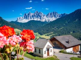 Gruberhof Coll, hotel en Funes