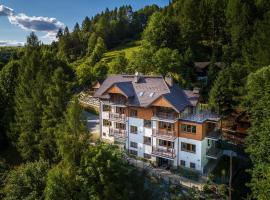 Willa nad Parkiem, hotel em Szczawnica