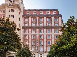 Hotel Hernán Cortés, hotel bajet di Gijón