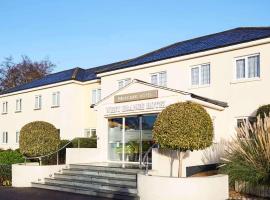 Mercure Newbury West Grange Hotel, hotelli kohteessa Thatcham