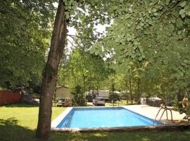 Camping Abadesses, camping din Sant Joan de les Abadesses