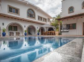 Villa San Juan Bed&Breakfast، فندق في نويفو فايارتا