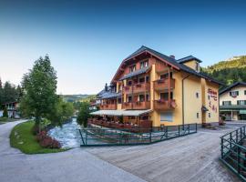 Sporthotel Dachstein West, отель в городе Аннаберг-им-Ламмерталь