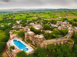 Neemrana's - Hill Fort - Kesroli、アルワルのホテル