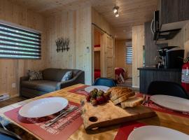 Motel and Camping Colibri: Caraquet şehrinde bir romantik otel