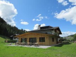 Chalet Dumbria Dolomites, hotel em Selva di Val Gardena