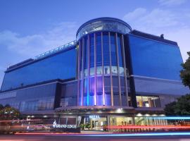 Grand Edge Hotel Semarang - CHSE Certified โรงแรมในเซอมารัง