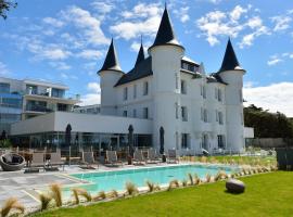 Hôtel Château des Tourelles, Thalasso et piscine d'eau de mer chauffée, strandhotell i Pornichet