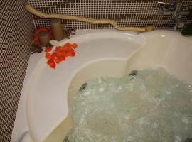 NEW Bcomfort, hotel com jacuzzis em Cagliari