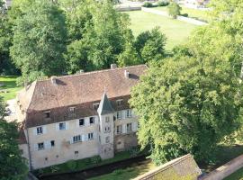 Chambres d'hôtes Château De Grunstein, hotel Stotzheim városában 