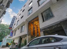 Staybook Hotel Nitya Maharani Free Airport Pickup, hotell i New Delhi