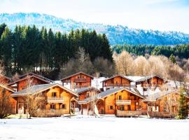 Résidence Néméa Les Chalets du Bois de Champelle, hótel í Morillon