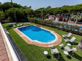 Luxury Villa 6 bedrooms with private pool, hotel u Vilamouri