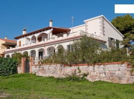 Trilocale Margine Rosso, hotel v destinaci Quartu SantʼElena