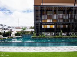 Blue Lagoon Hotel, hotel i Chiang Rai