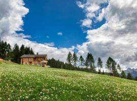 San Nicolò di Comelico में Rifugio de Dòo, cabin