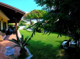 Villa Leo, hotell i Terracina