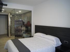 Hostal Sanmar, hotel em Figueres