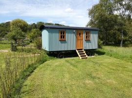 Gaggle of Geese Pub - Shepherd Huts & Bell Tents, hotel v destinaci Dorchester