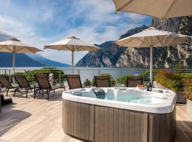 Hotel Bellariva, hótel í Riva del Garda