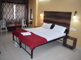 Hotel Peacock – hotel w mieście Hubballi-Dharwar