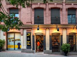 Petit Hostel La Latina, hotel v mestu Madrid