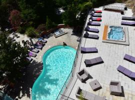 Les Jardins De La Glacière, hotel in Corte