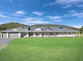 ON Keppies - BnB - Family Farm & Wedding Guest Accommodation Paterson NSW, porodični hotel u gradu Paterson