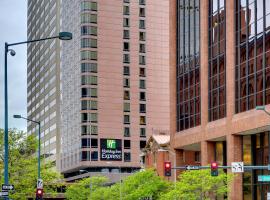 Holiday Inn Express Denver Downtown, an IHG Hotel, отель в Денвере