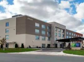 Holiday Inn Express & Suites Eagan - Minneapolis Area, an IHG Hotel