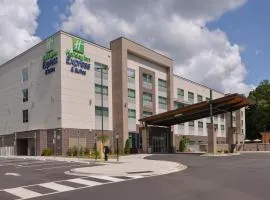 Holiday Inn Express & Suites Charlotte - Ballantyne, an IHG Hotel