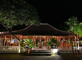 The Nalaya Hotel & Resto, Hotel in Borobudur