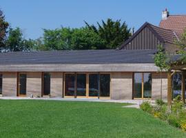 Eco-gîte Au Natur'Ailes des Collines, hotel com acessibilidade em Tournai