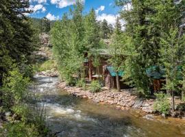 Swiftcurrent Lodge, hotell i Estes Park