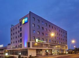 카르낙시데에 위치한 호텔 Holiday Inn Express Lisbon Alfragide, an IHG Hotel