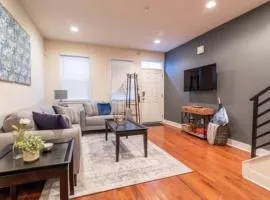 Beautiful Lux 4 Bedroom*Near PENN/CHOP*Roof Deck