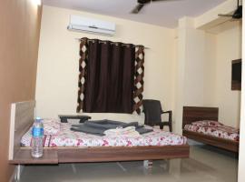 Hotel Laxmi Sadan, hotel em Somnath