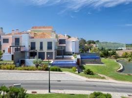 Emily, hotel u gradu 'Vale do Lobo'