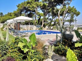 Louis Luxury Villa by living in blue, hotel v destinácii Rodos (mesto)