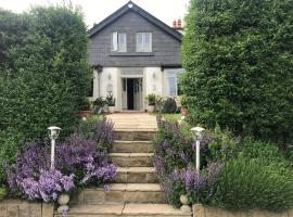 The Artist Residence Dublin, bed and breakfast en Sutton