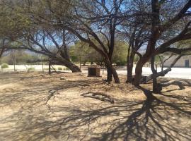 Camping agreste El Algarrobo de Quilmes, hotel Amaichá del Valléban