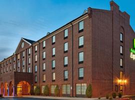 Holiday Inn Express Harrisburg East, an IHG Hotel, hotelli kohteessa Harrisburg