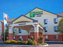 Holiday Inn Express & Suites - Muncie, an IHG Hotel, מלון במונסי