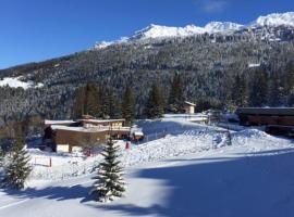 LES ARCS 1800 Village du Charvet, hotel em Bourg-Saint-Maurice